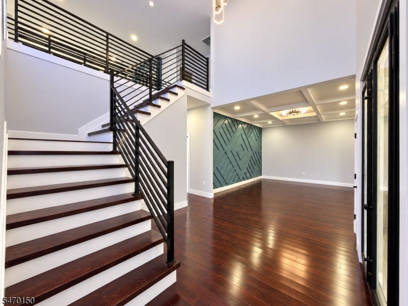 42 Milton Ave