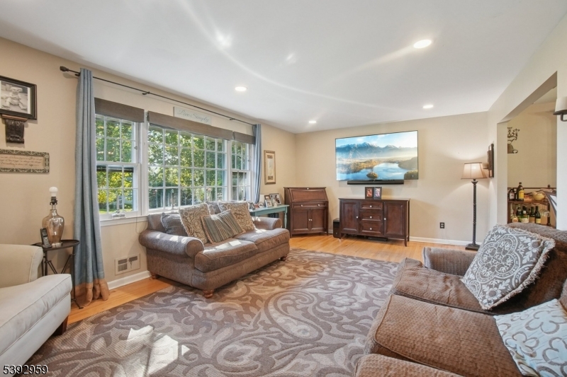 183 Watson Rd