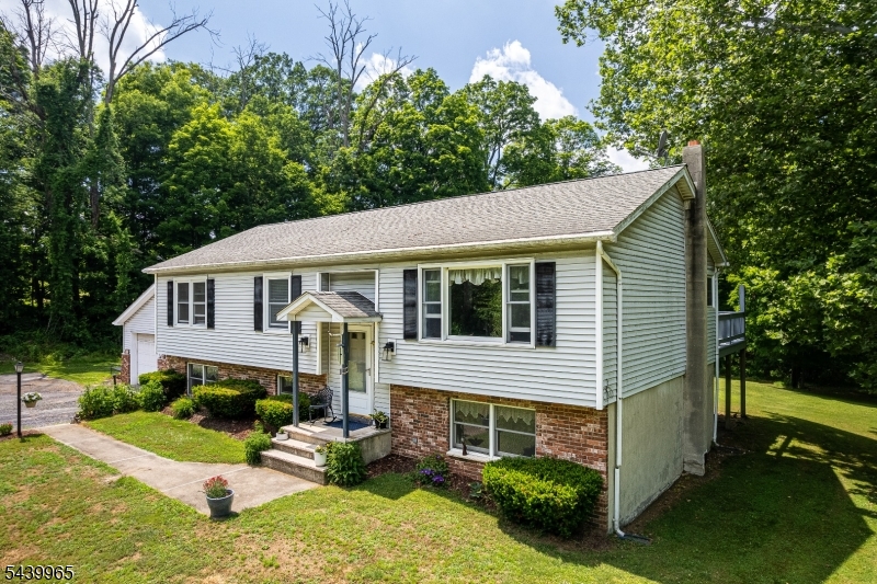 15 Hoagland Rd