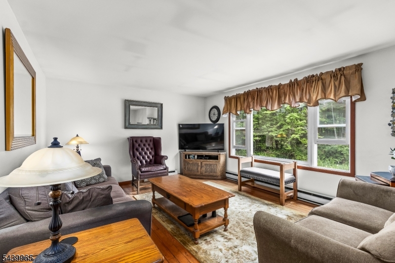 15 Hoagland Rd