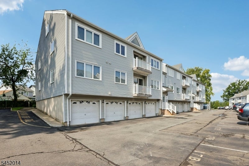 108-110 Passaic Ave C-29