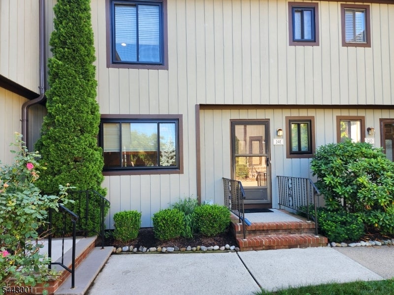 38 Park St 24E E