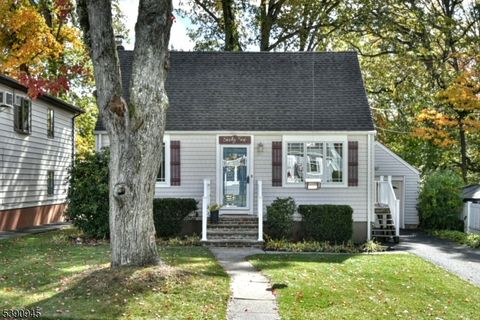 Photo of 66 Waldwick Ave, Waldwick, NJ 07463 (MLS # 3995121)