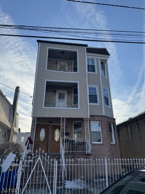 590 Hawthorne Ave Irvington Twp. NJ 07112