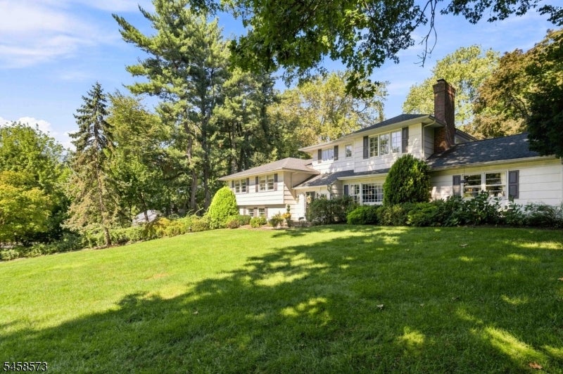 16 Warwick Rd