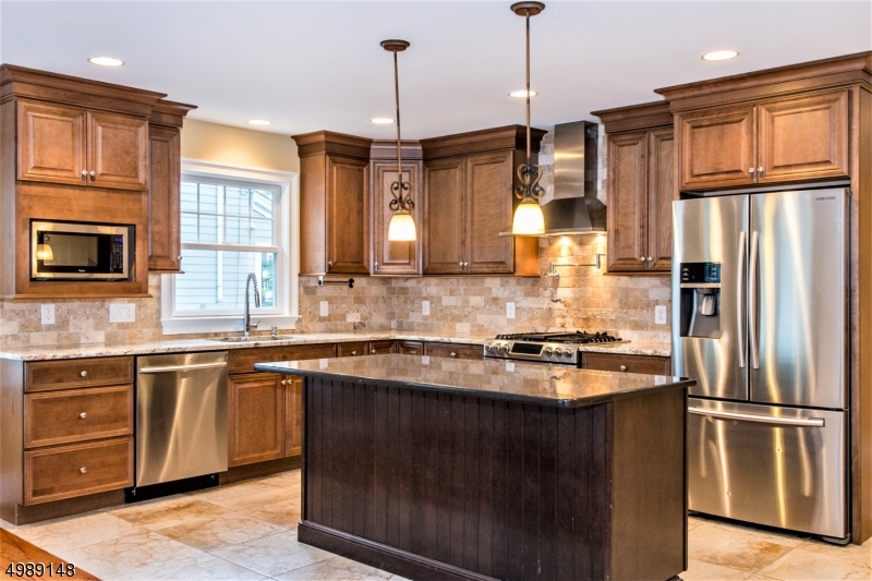 64 Kent Place Blvd Unit B B