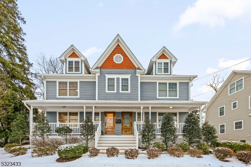 64 Kent Place Blvd Unit B B