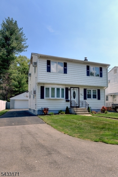 33 S Valley Rd