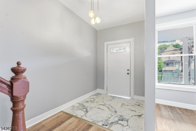 81 Westfield Ave