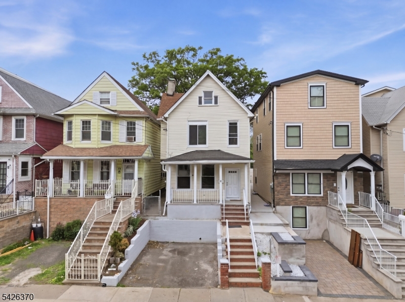 81 Westfield Ave