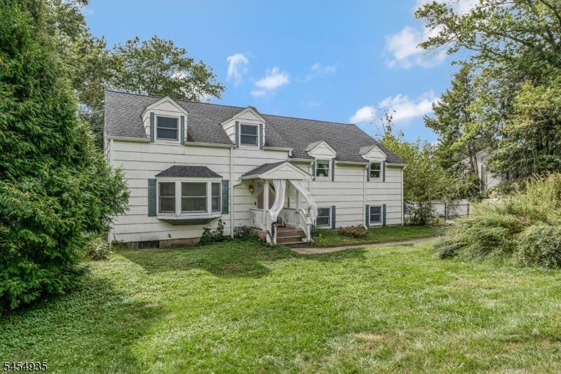 429 Foothill Rd