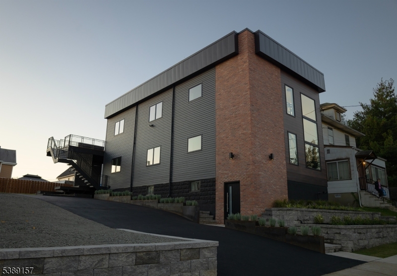 246-248 Cortlandt St