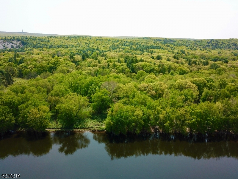 74 River Rd