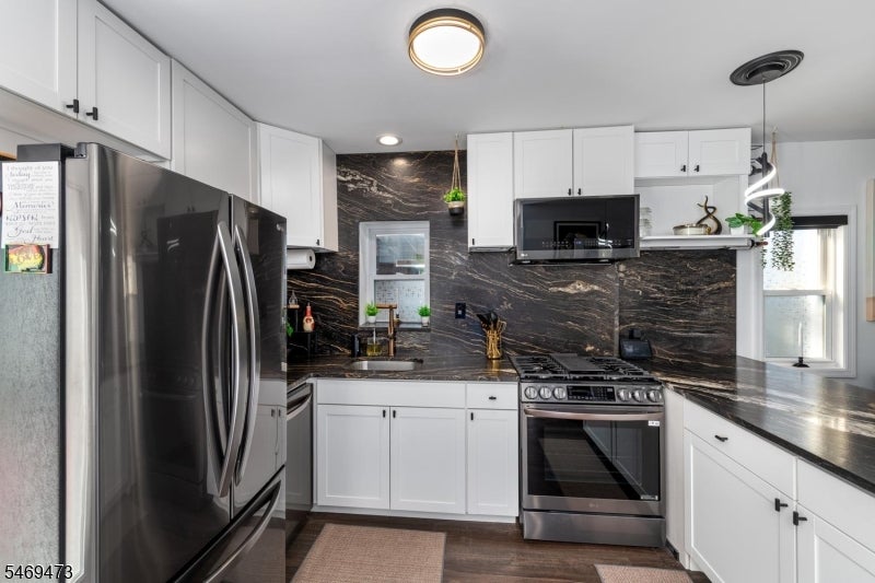 59 Fairview Dr