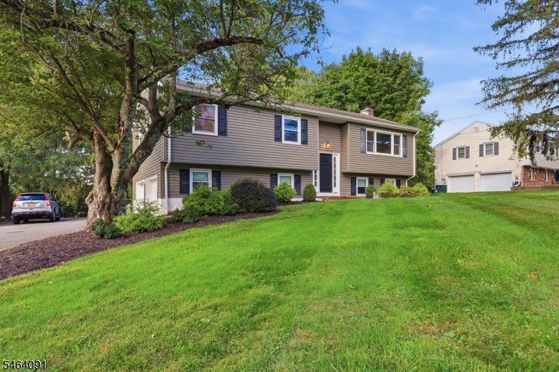 22 Hillside Rd