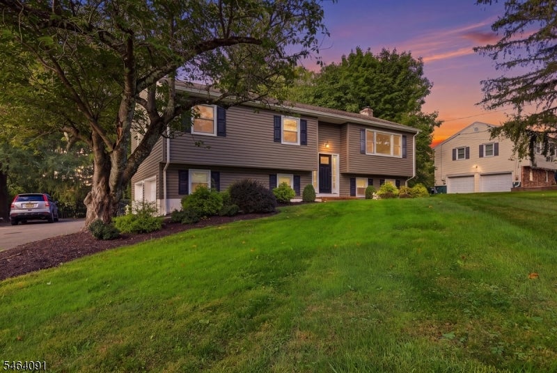 22 Hillside Rd