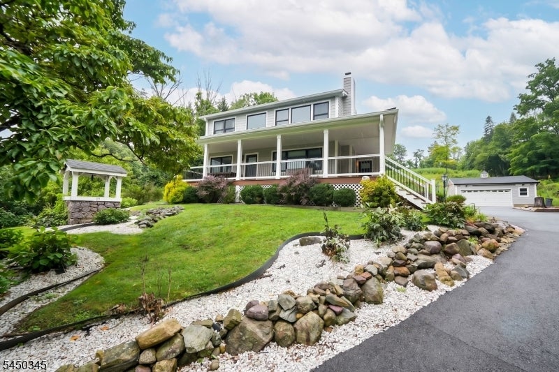 17 Rockaway Valley Rd