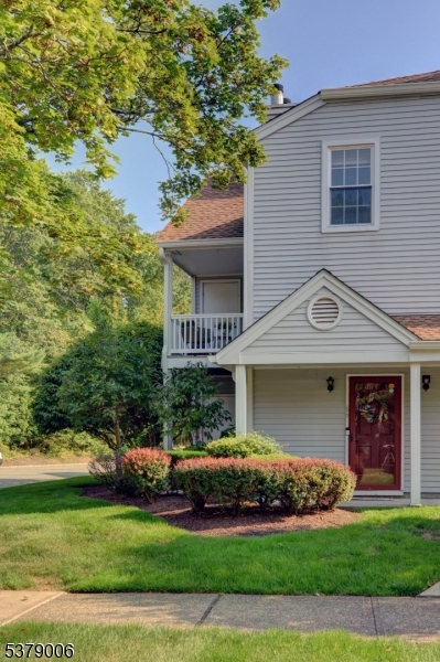 66 Homestead Ln 66