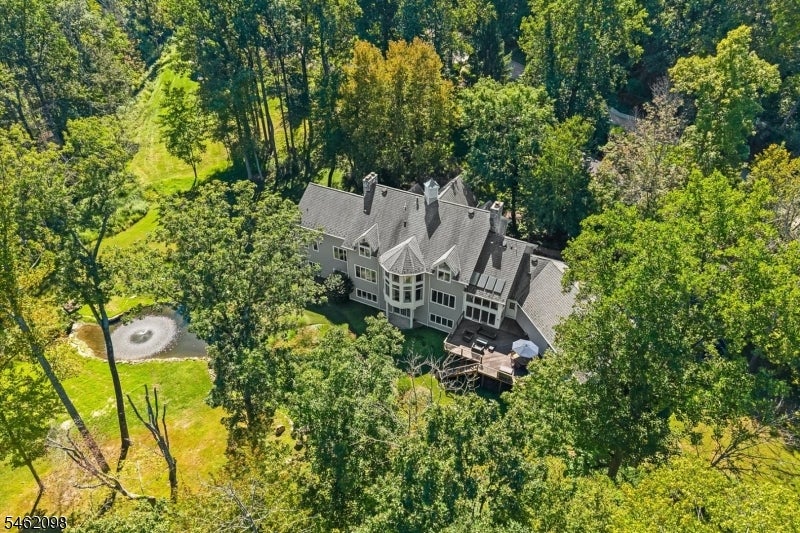 2 Cobblefield Rd