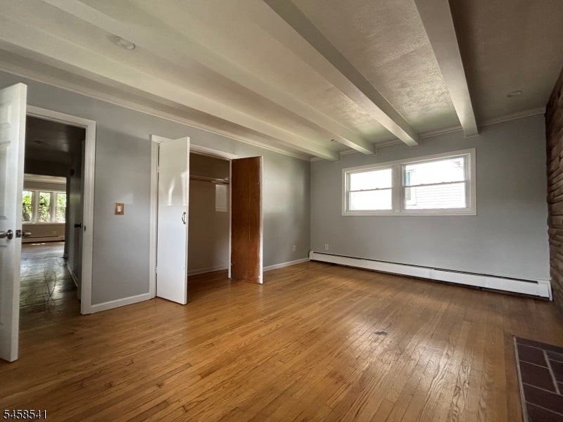 319 E 1St Ave 1