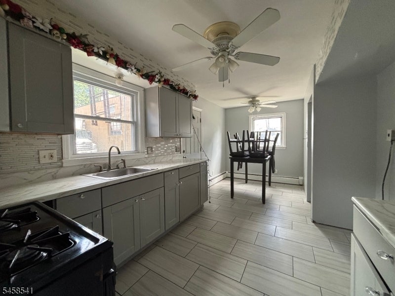 319 E 1St Ave 1