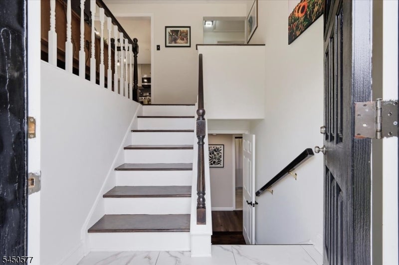 17 Weston St