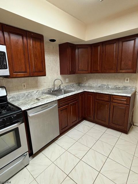 18 Harrison St Belleville Twp. NJ 07109