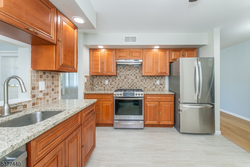 1906 Faulkner Ct
