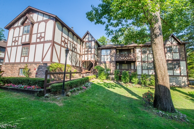 1906 Faulkner Ct