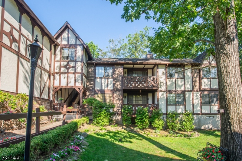 1906 Faulkner Ct