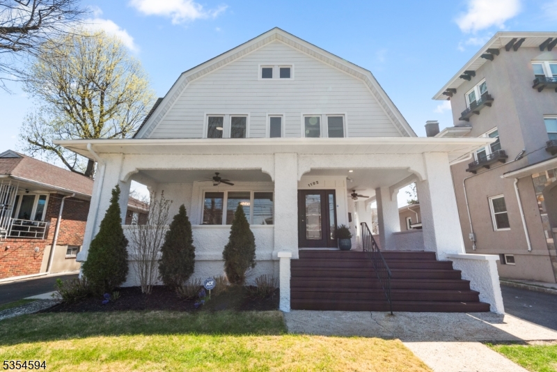 1102 Anderson Ave