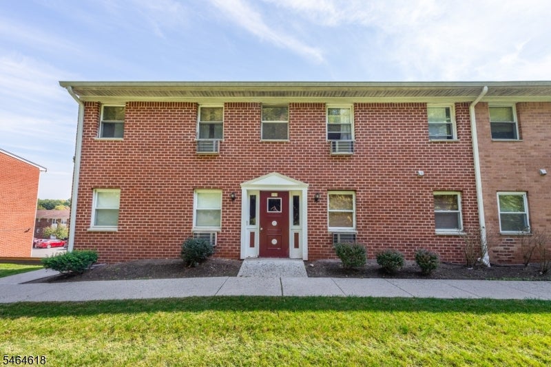 100 Pierson Miller Dr D12 12