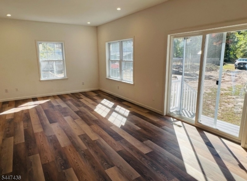 158 Woodland Ave