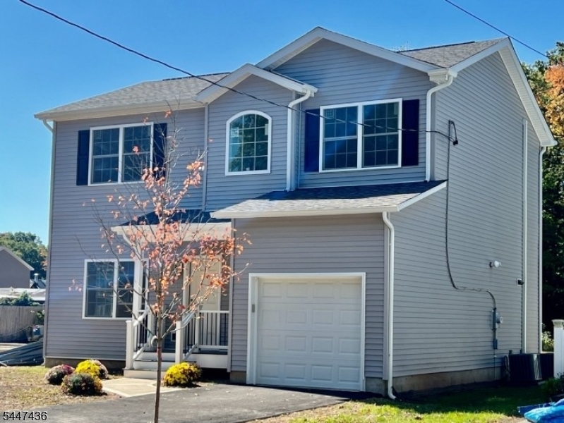 158 Woodland Ave