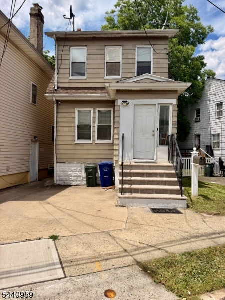 115 Chestnut Ave