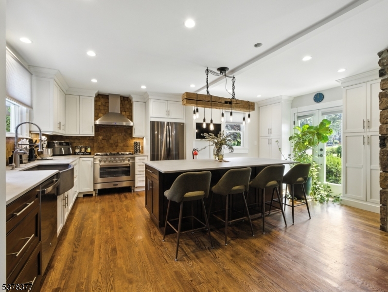 281 Beechwood Ter