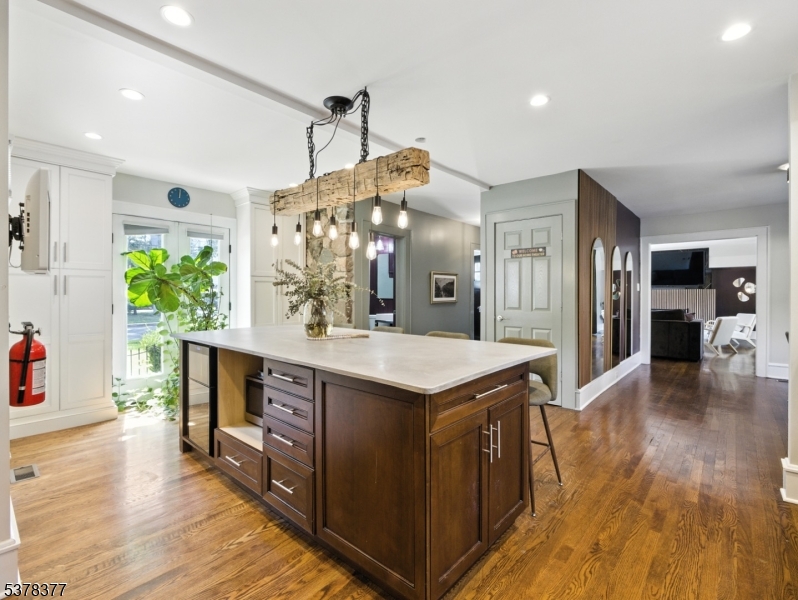 281 Beechwood Ter