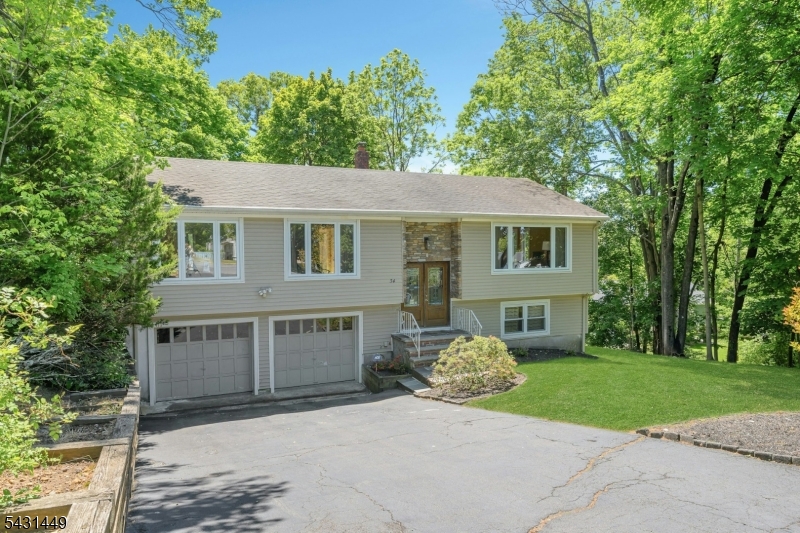 34 Bear Brook Ln