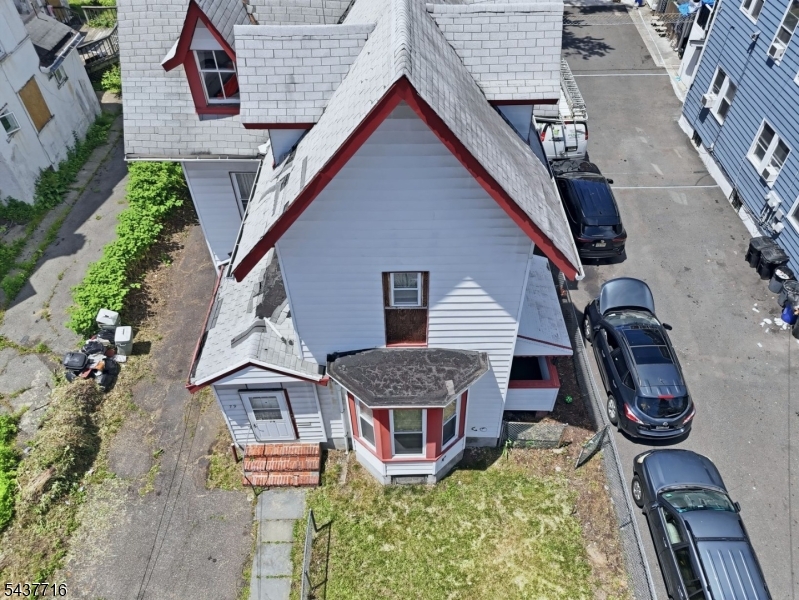 79 Cleveland St