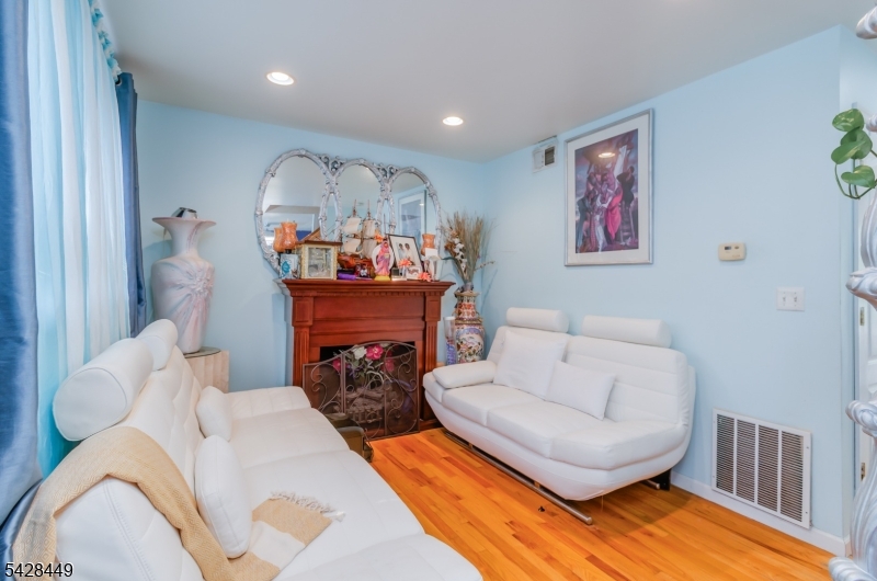 1633-1658 Grier Ave
