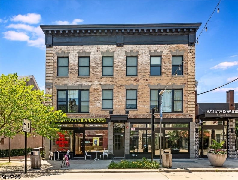 35-37 Main St, 3B 3B
