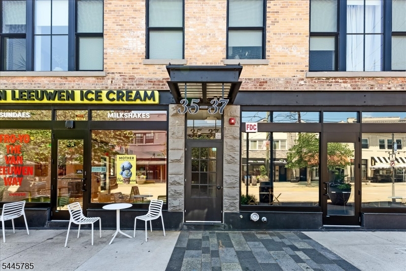 35-37 Main St, 3B 3B