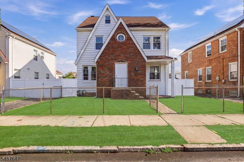 26 Crescent Ave