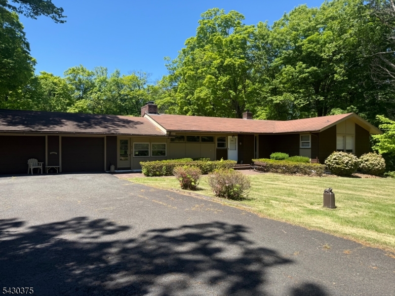 40 Valleyview Rd