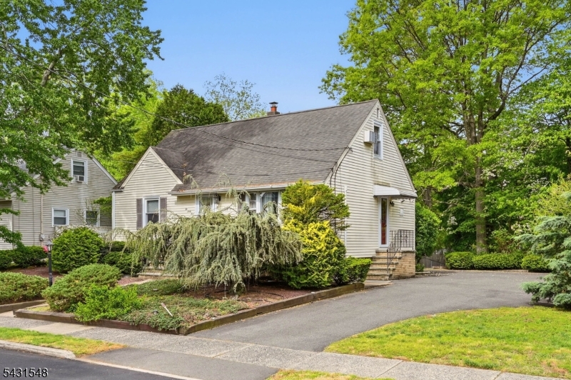 264 Fern St