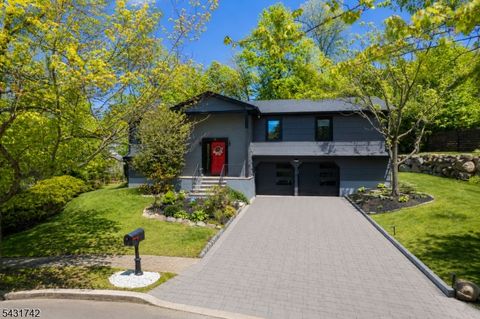 40 Schirra Dr Wanaque Boro NJ 07465