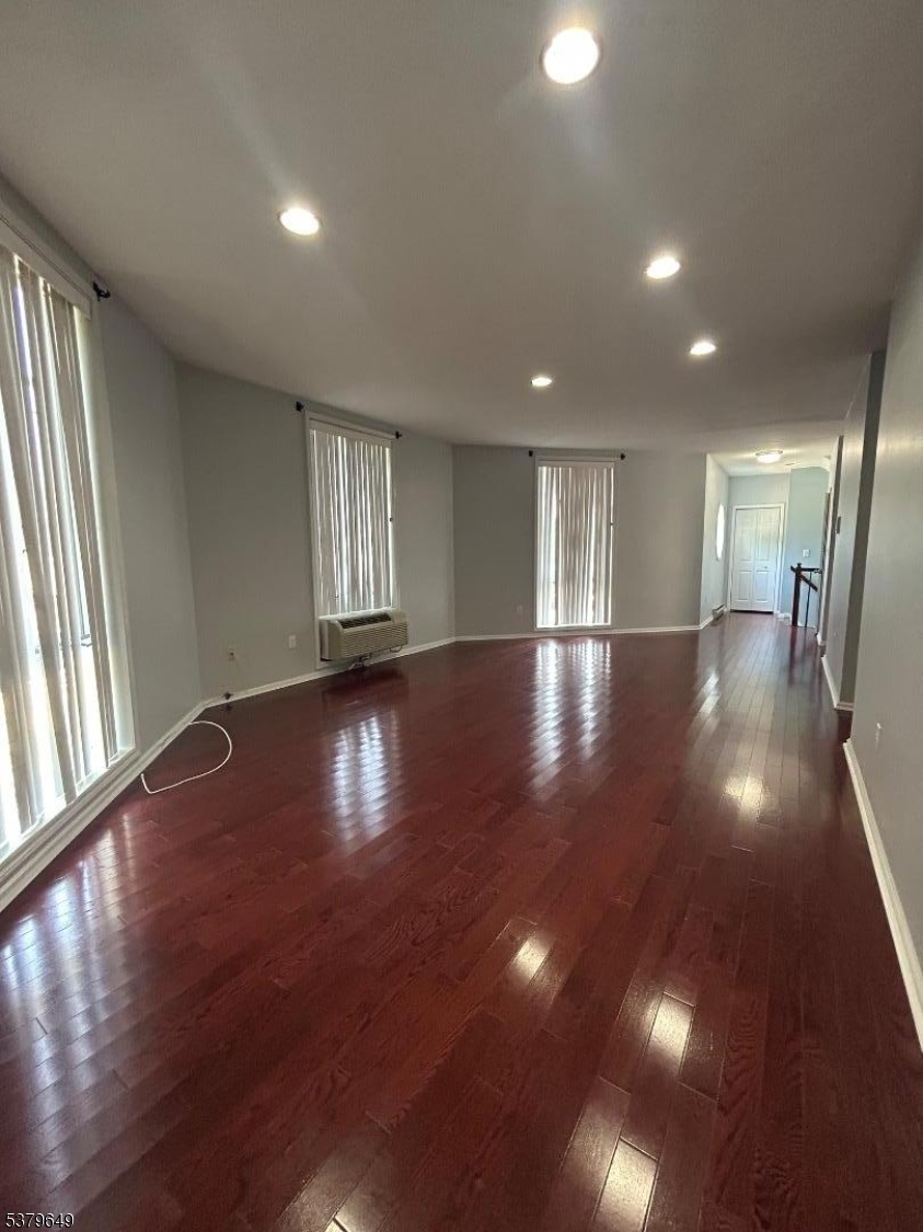 50 Pine St 214