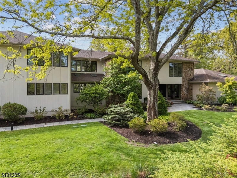 39 Eagle Nest Rd