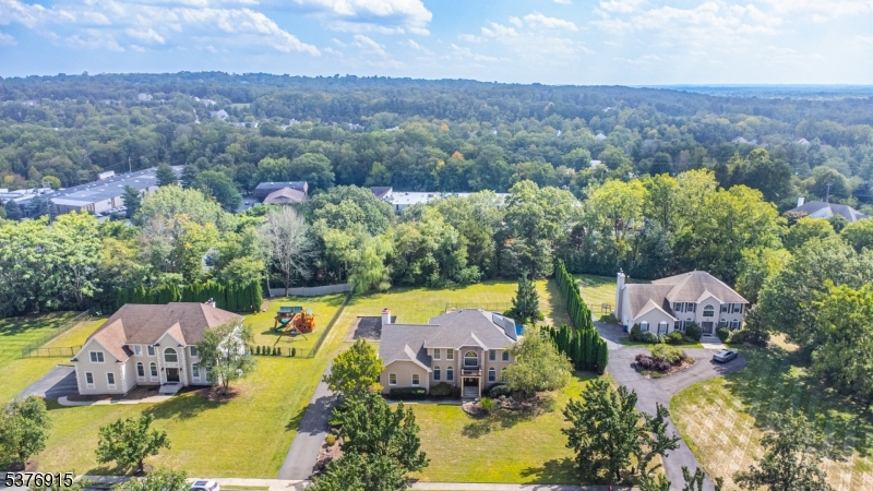7 Eagle Dr