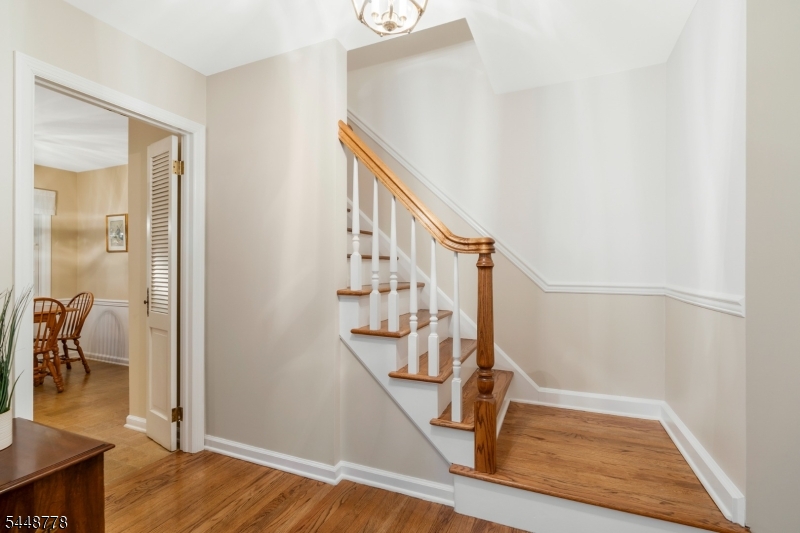 8 Mansfield Ct